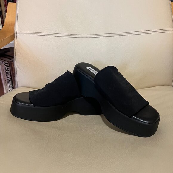 Steve Madden Slinky30 Flatform Sandals Slides Black Size 8 - Picture 2 of 4